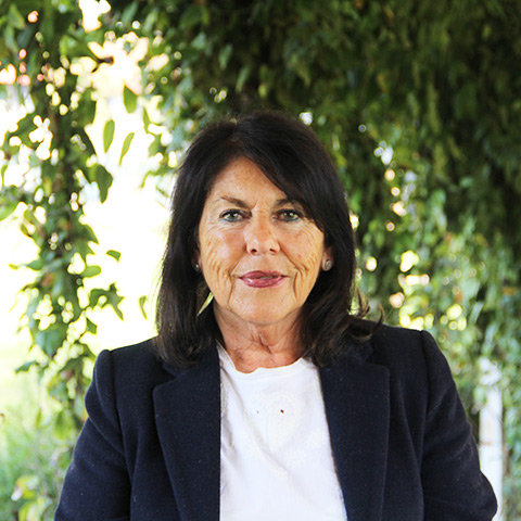 Dr. María de la Luz Mora